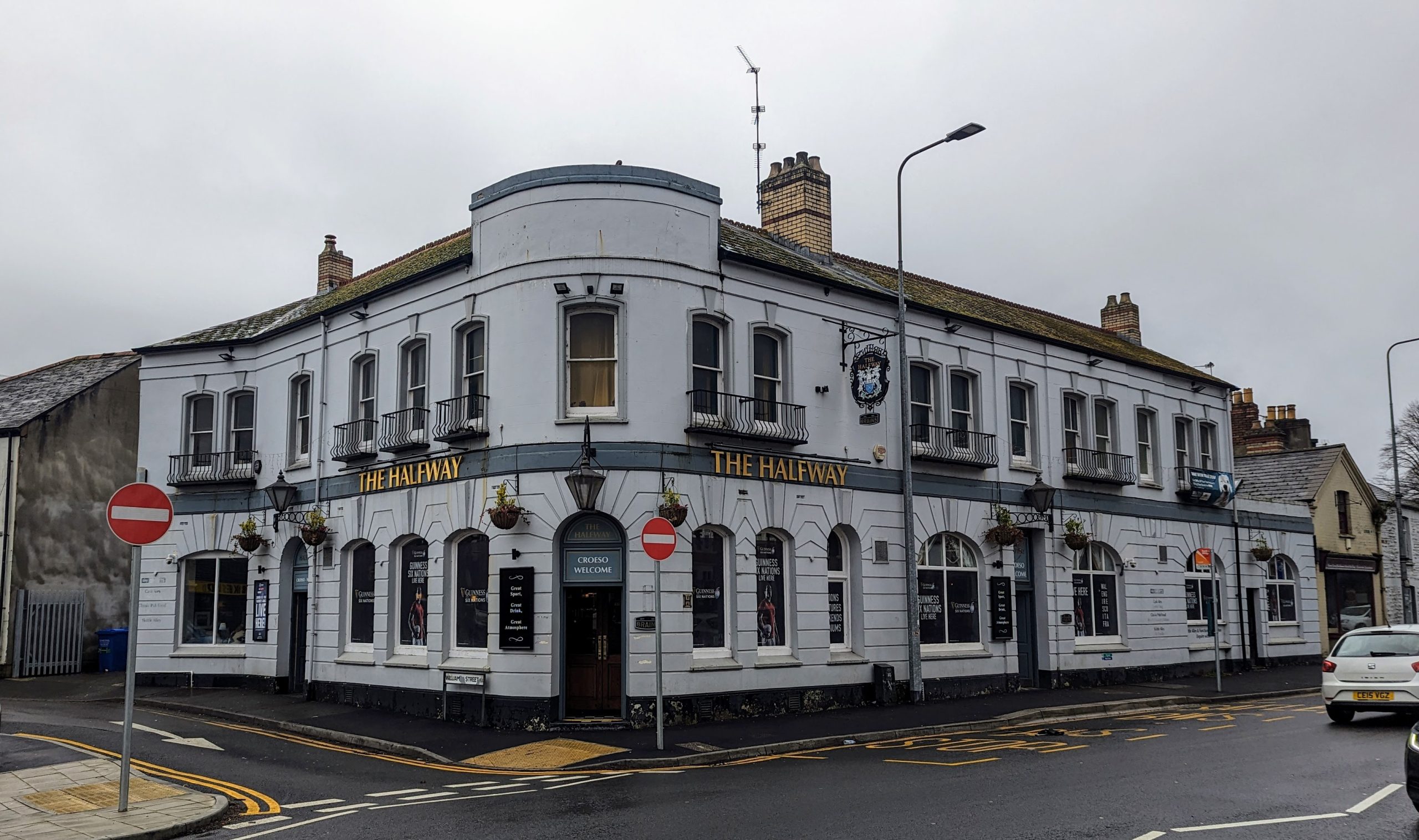Photo of The Halfway pub Cardiff