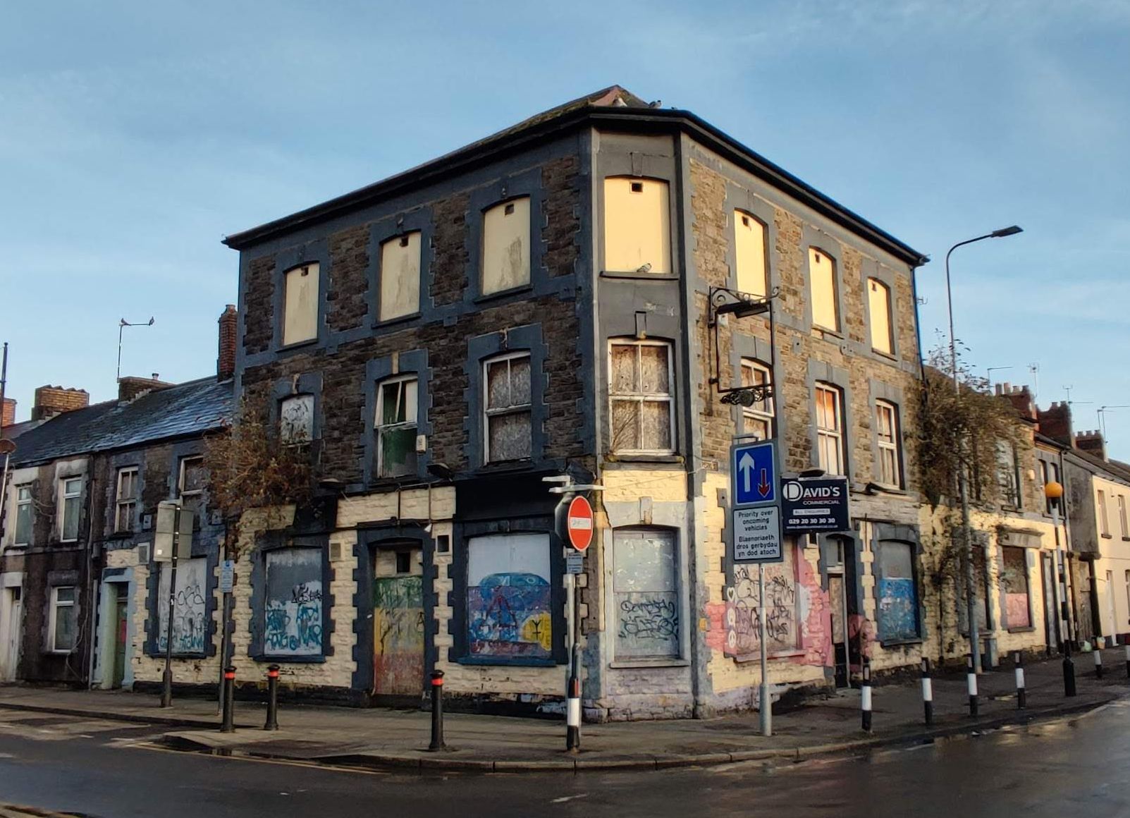 Photo of the former The Tredegar pub Cardiff