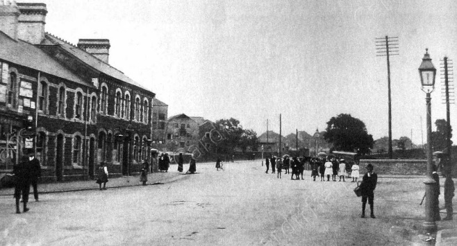 Photo of the Bridge Inn Cardiff, 1911