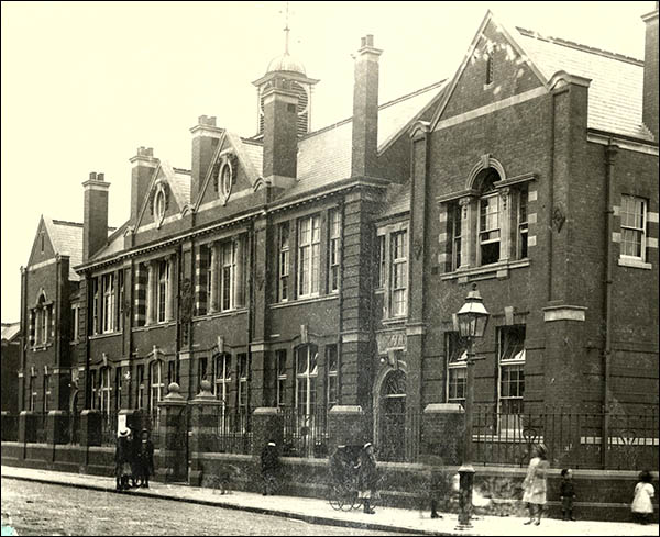 Photo of Canton Municipal Secondary School, Date Unknown (courtesy of Cardiff Libraries)