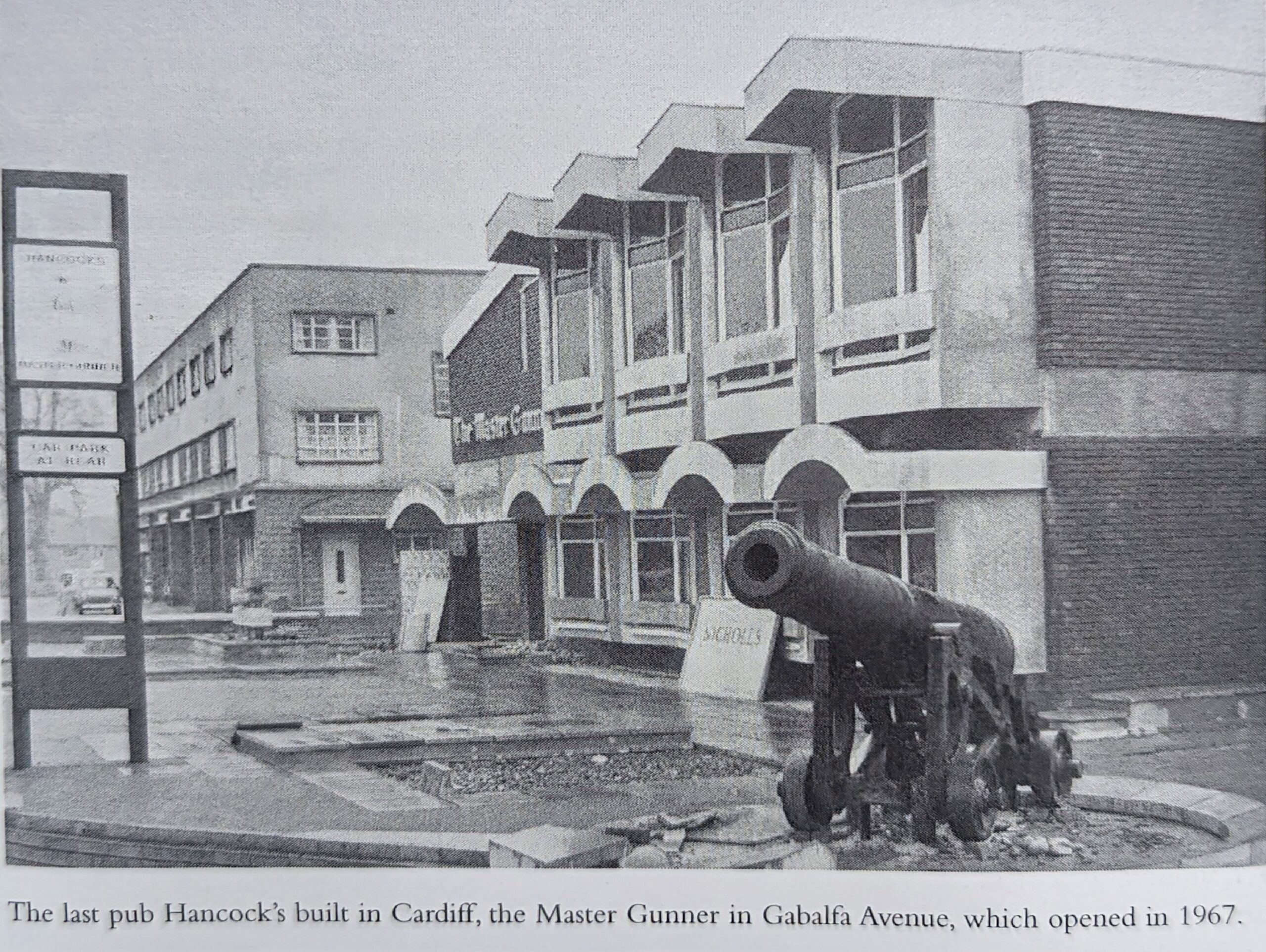 The Master Gunner, c.1968. (Glover, B. (2005) Images of Wales - Cardiff Pubs and Breweries. The History Press. p.51.)